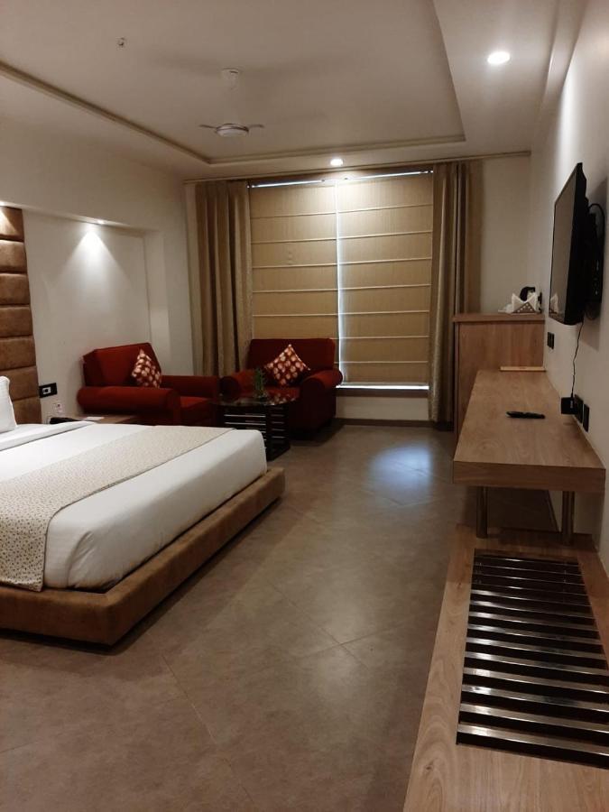 Park Avenue And Resorts Sikar Exterior photo